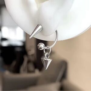 Elegant Silver Spike Earrings Grunge Earrings Hip-hop 1 pair